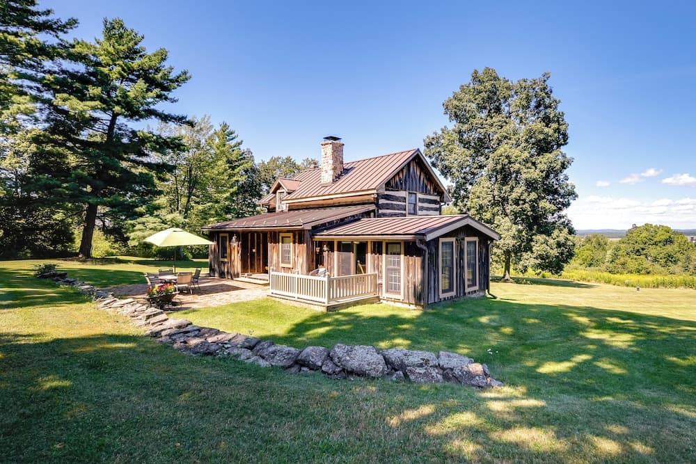 Cabin Vacation Rental ~ 8 Mi to Penn State!