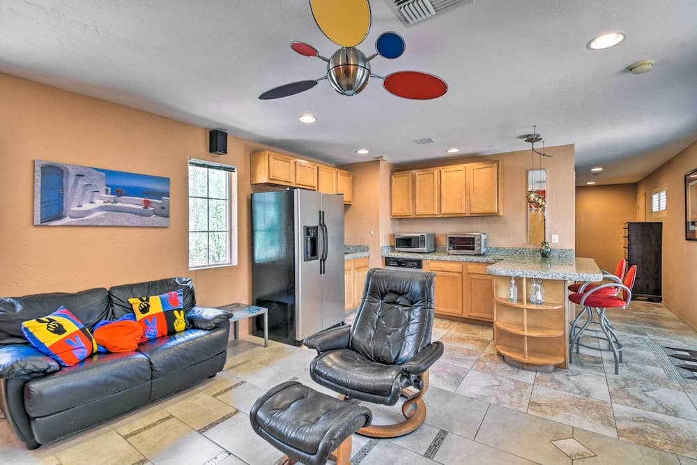 Paradise Valley Cottage Near Hiking Trails!