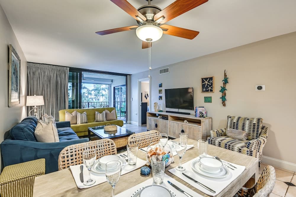 Beachy Marco Island Condo With Resort Amenities!