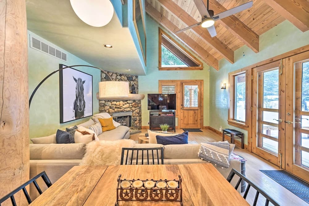 Sun Valley Family House w/ Fire Pit & Grill!