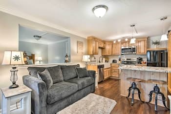 Colorado Studio Near the Denver Zoo w/ Fire Pit!