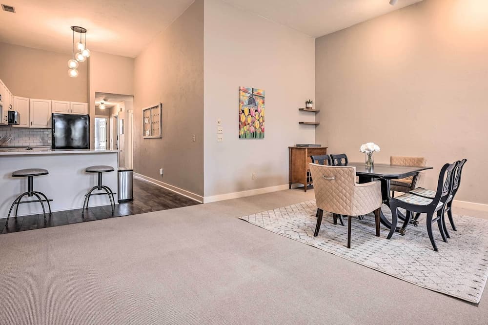 Charming Dtwn Holland Escape: Above Crust 54!