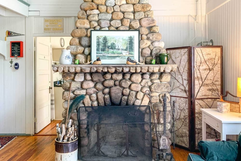 Saranac Lake Cabin w/ Beach Access