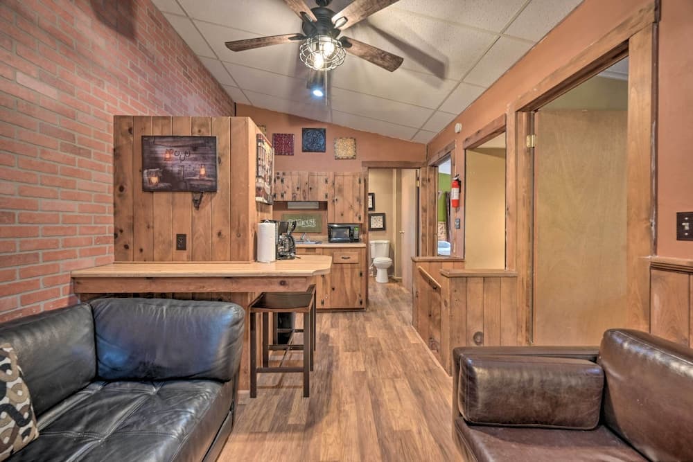 'bill Pickett' Apt on 50-acre Ranch - 1 Mi to Lake