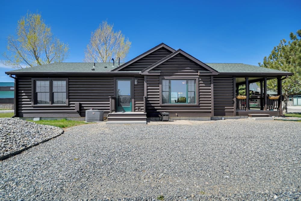 Serene Yellowstone Country Retreat w/ Deck & Views