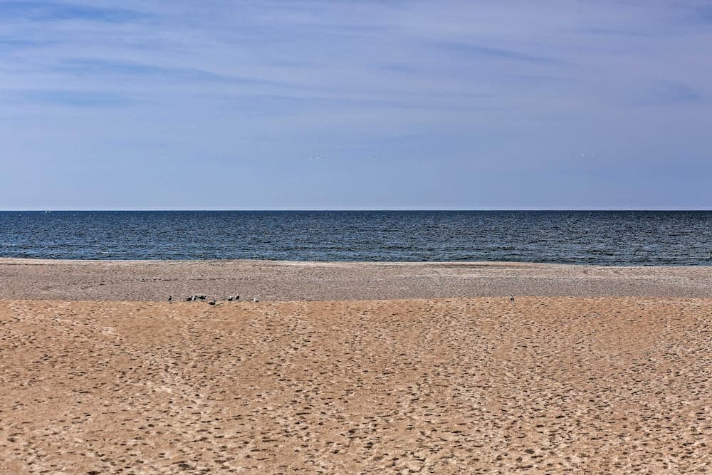 Walk to Beach: Ocean-view Atlantic Beach Condo!