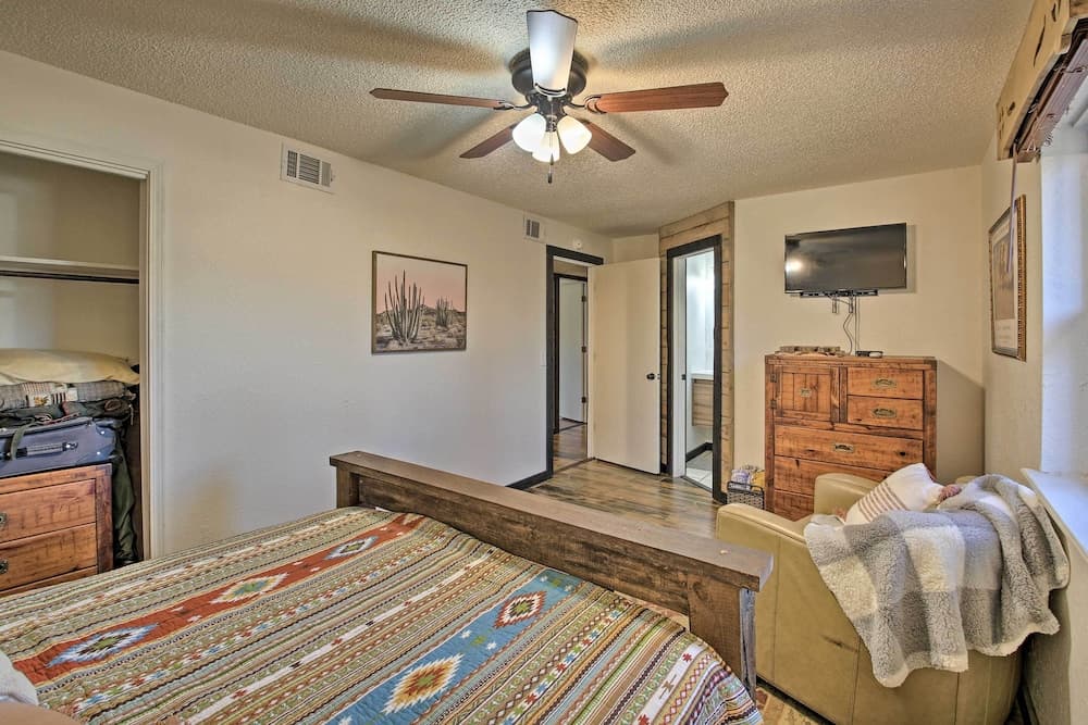 Secluded Boles Home Near River: Pets Welcome!