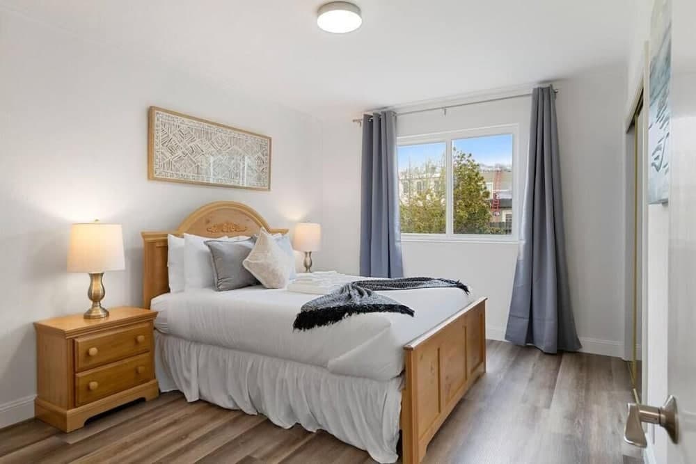 Stunning 2 Bedroom 1 Bath Home near BART