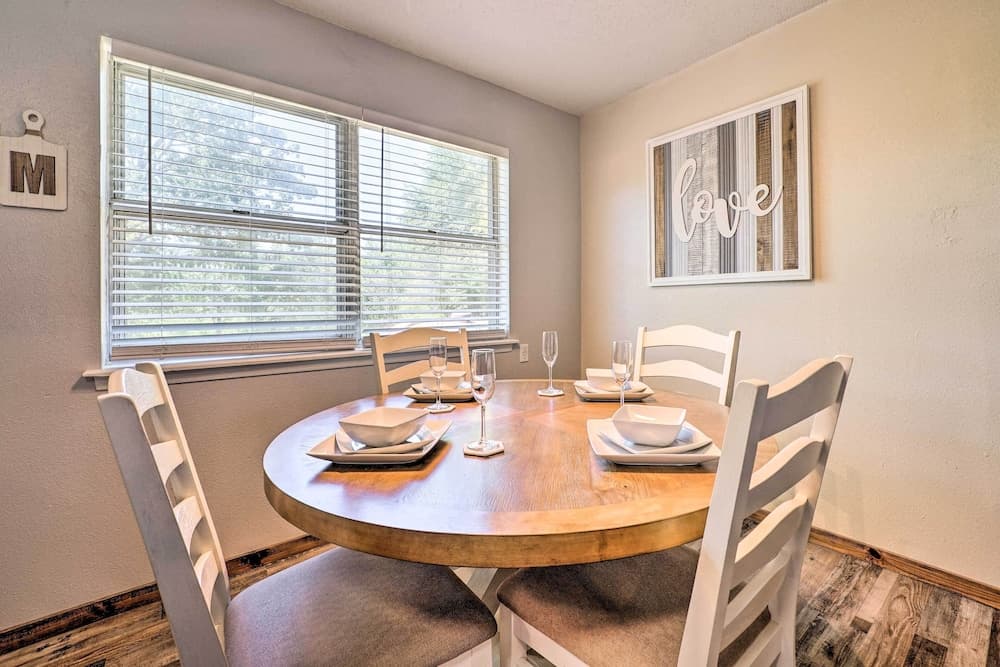 Private Hot Tub & Yard: Secluded Broken Bow Home!