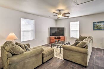 Home w/ Bbq: ~ 1 Mi to Indian Rocks Beach & Golf