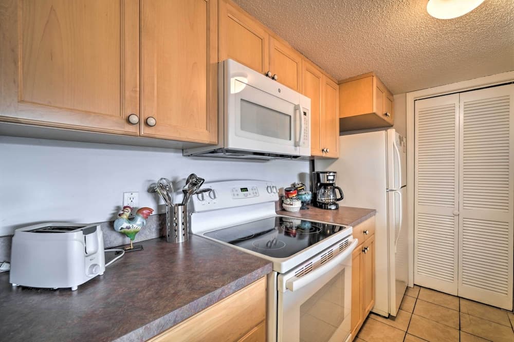 Mountaintop Gatlinburg Condo w/ Community Pool