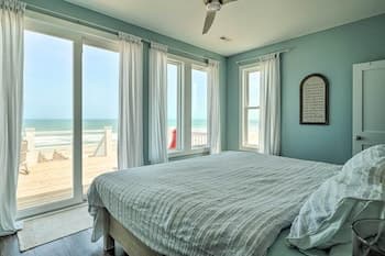 Beachfront Oasis: ~ 2 Large Decks, BBQ & Views!