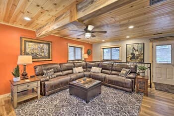Rustic Condo: Fireplace, 2 Mi to State Park!