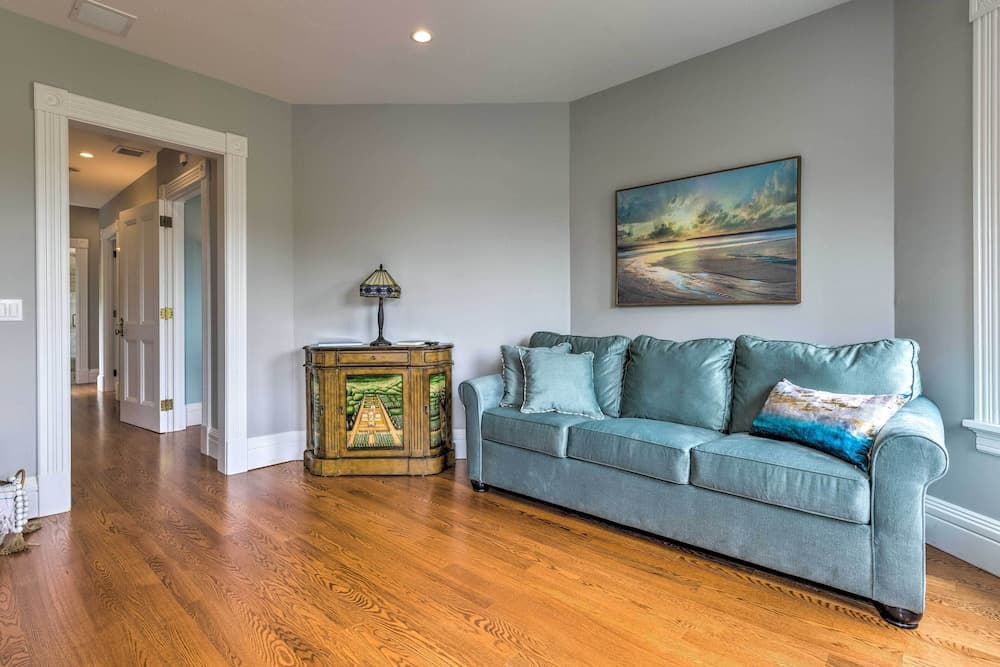 Charming Greenport Gem 1, 1 Mile to Ferry!