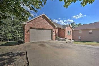 Idyllic Bella Vista Retreat w/ Back 40 Access