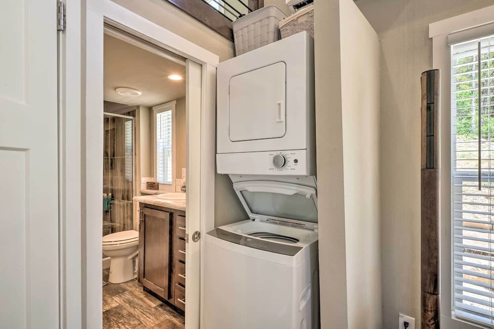 Branson Tiny Home on 52 Acres w/ Private Lake!