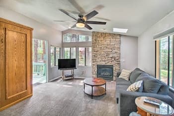 Woodsy Retreat w/ Deck 2 Mi to Rainbow Lake!