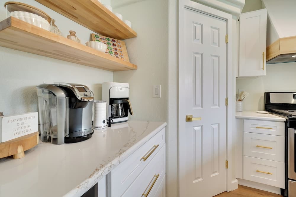 Lake Havasu Home w/ Fire Pit & Grill, 3 Mi to Lake