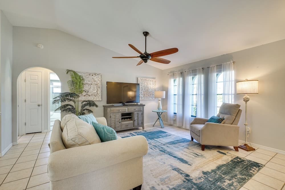 Modern Home w/ Peloton Bike & Grill in Cape Coral!