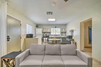 El Paso Cottage - Walk to UMC & Texas Tech!