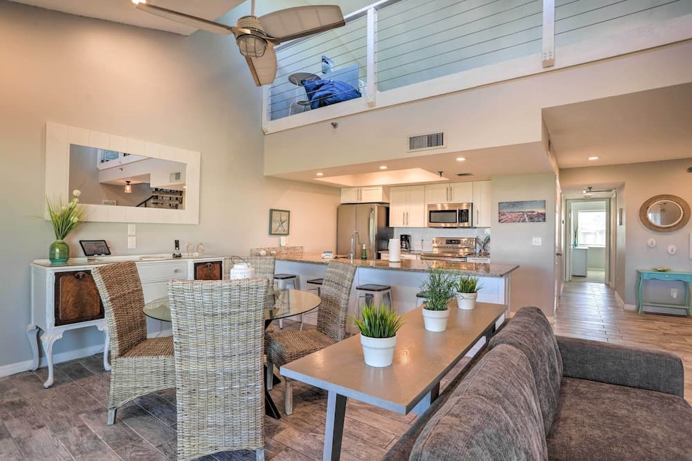 Walk to Beach: Condo w/ Pool in Indian Shores!