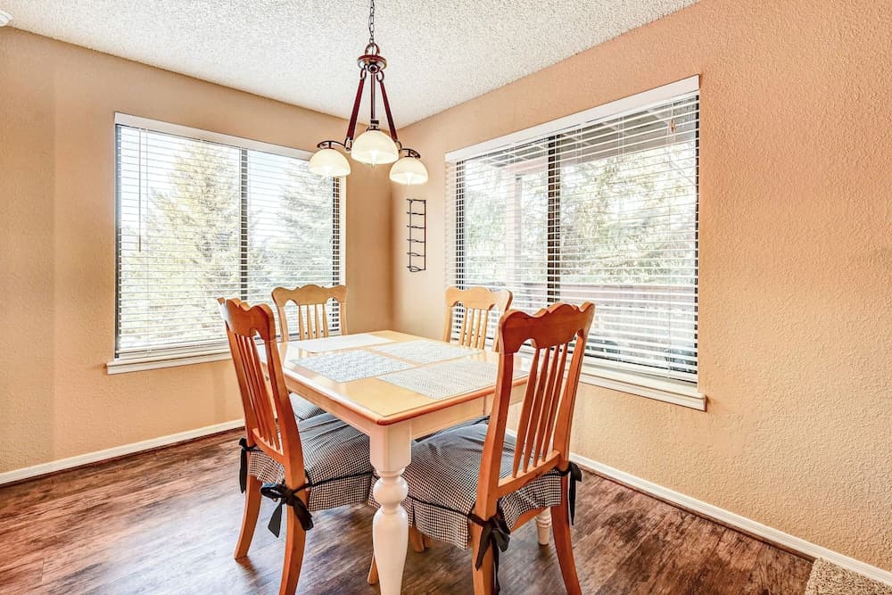 Flagstaff Condo w/ Balcony in Golf Community!