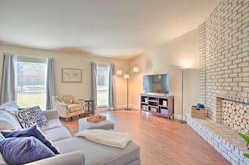 Plano Home w/ Private Yard < 5 Mi to Downtown!