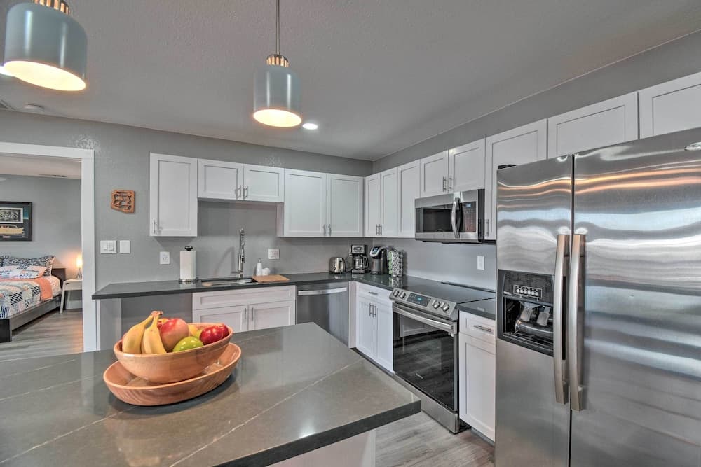 Peaceful Apache Junction Condo ~ 1 Mi to Downtown!