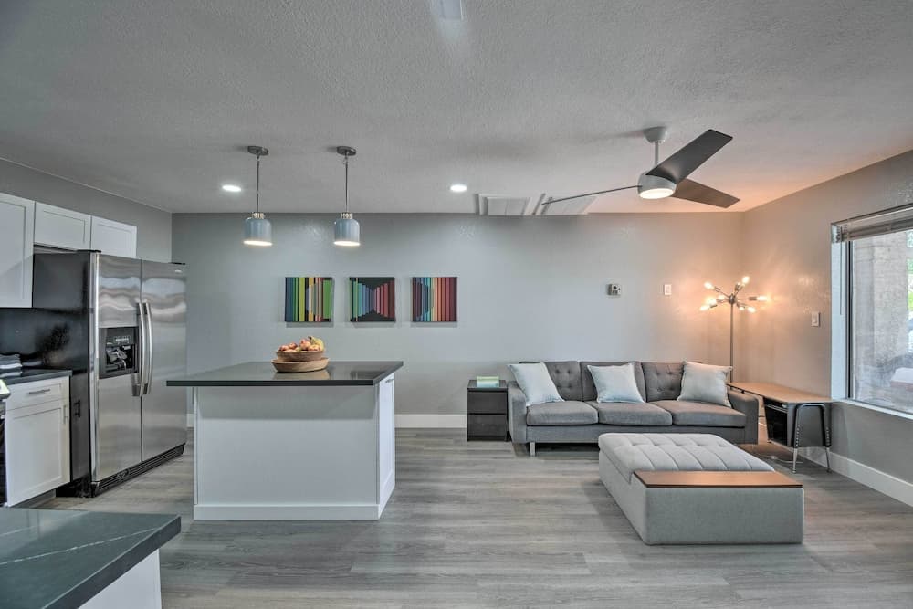 Peaceful Apache Junction Condo ~ 1 Mi to Downtown!