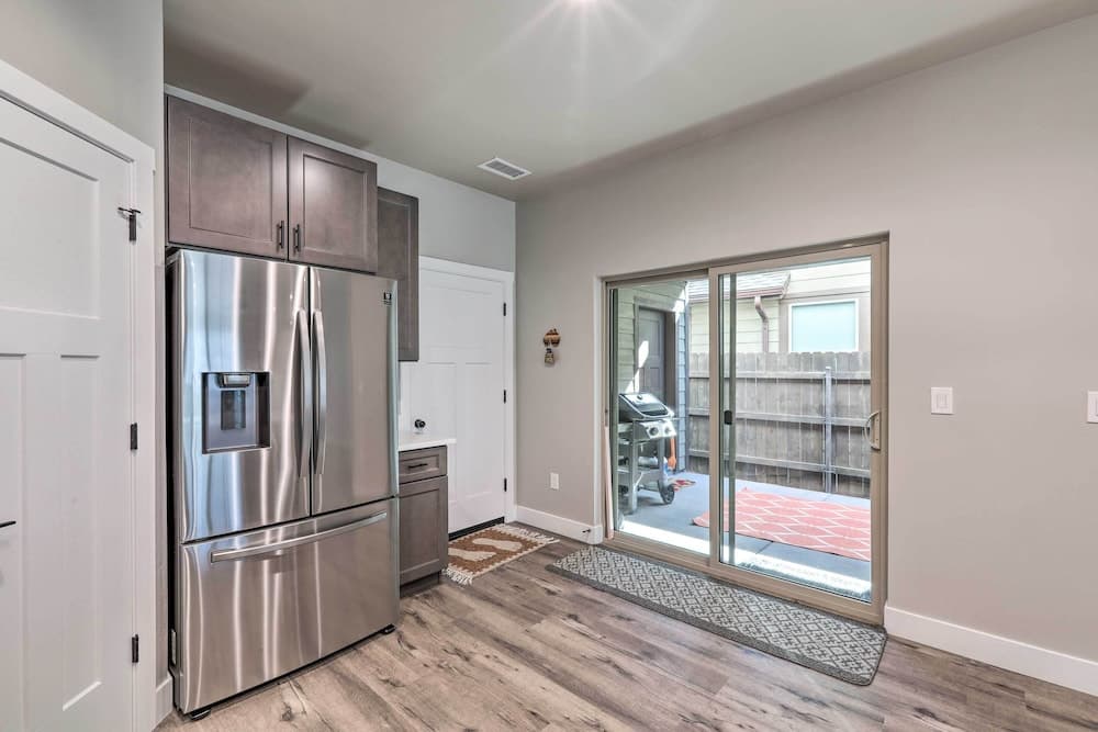 Modern Flagstaff Home, 4 Mi to Downtown!