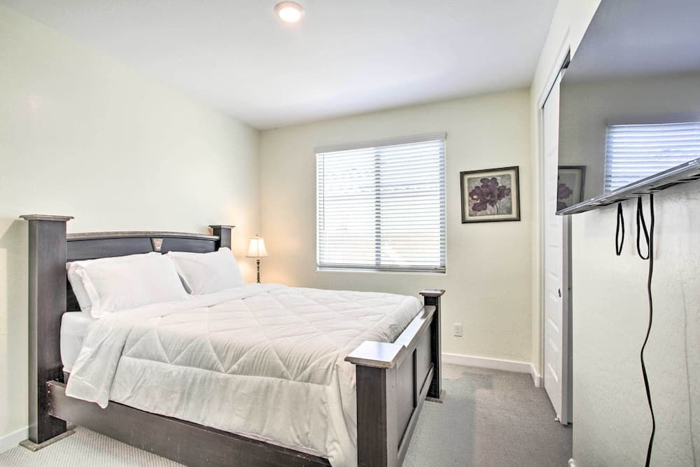 Spacious Surprise Home Near Sports Stadiums!