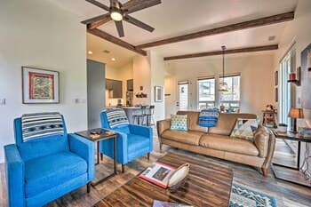 Mountain High Pines Retreat w/ Hot Tub + Mtn Views