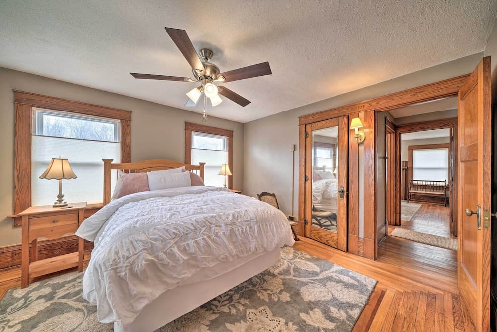 Classy Colonial House w/ Furnished Sunroom!