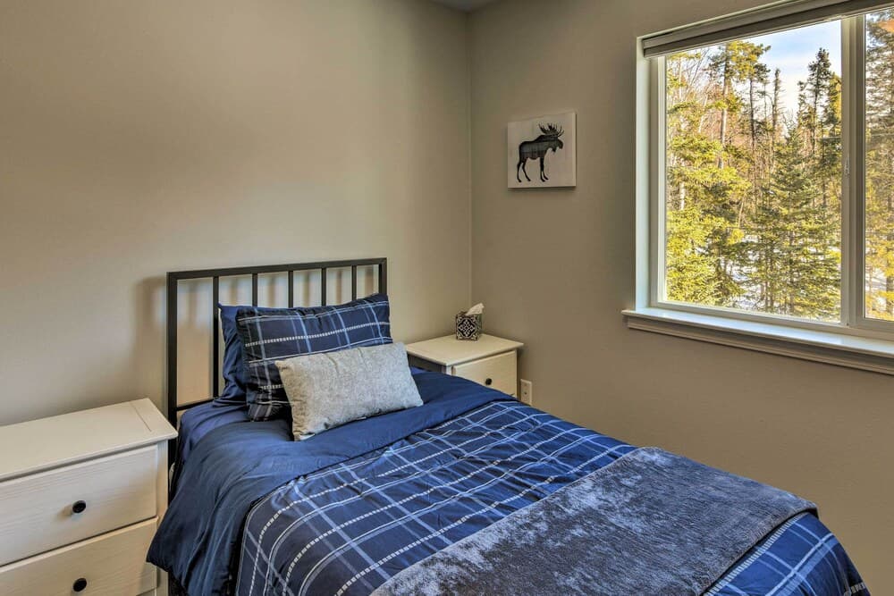 Peaceful Anchorage Getaway 12 Mi to Downtown!