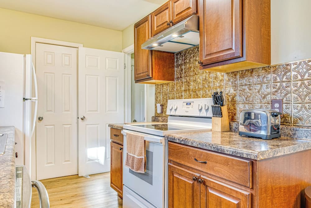 ~ 10 Mi to Dtwn: Indianapolis Home w/ Game Room!