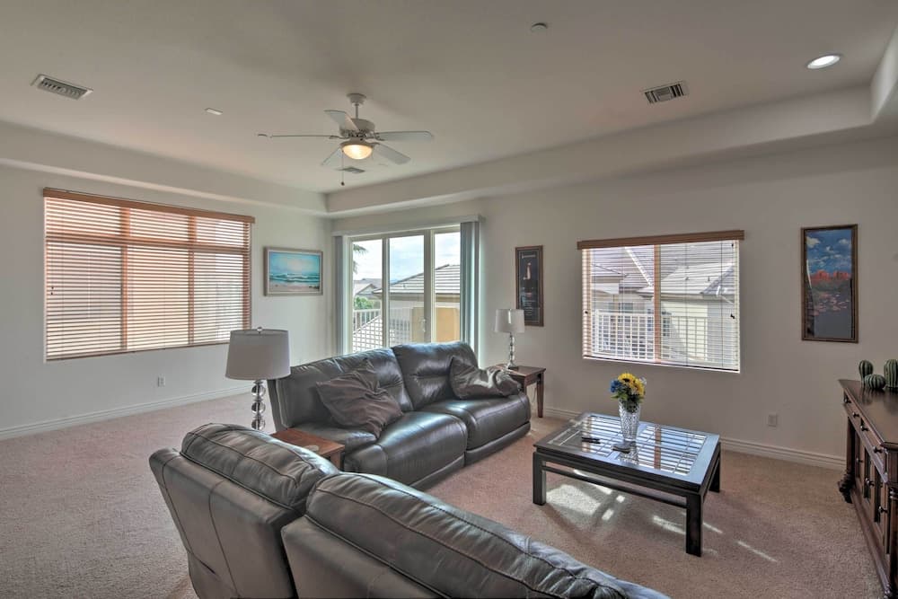 Desert Condo w/ Pool ~ 3 Miles to Colorado River!