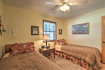 Cozy Condo - 1/2 Mile to Angel Fire Resort!