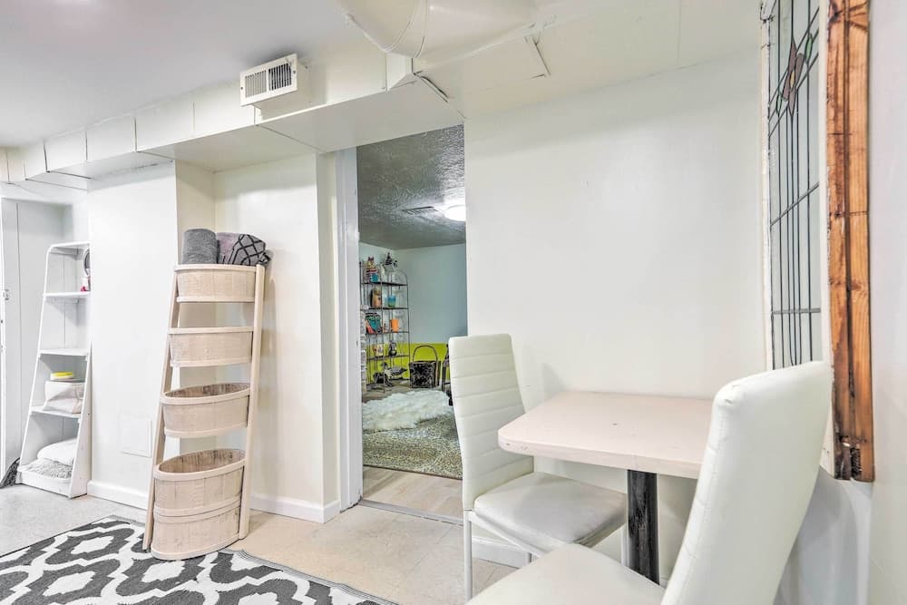 Cincinnati Basement Unit ~ 10 Mi to Downtown!