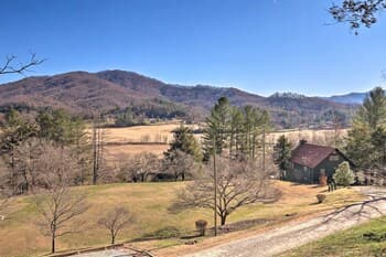 Franklin Family Home w/ 2 Decks & Fire Pit!