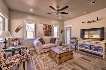 Quiet Kanab Home w/ Panoramic Views & Porch!