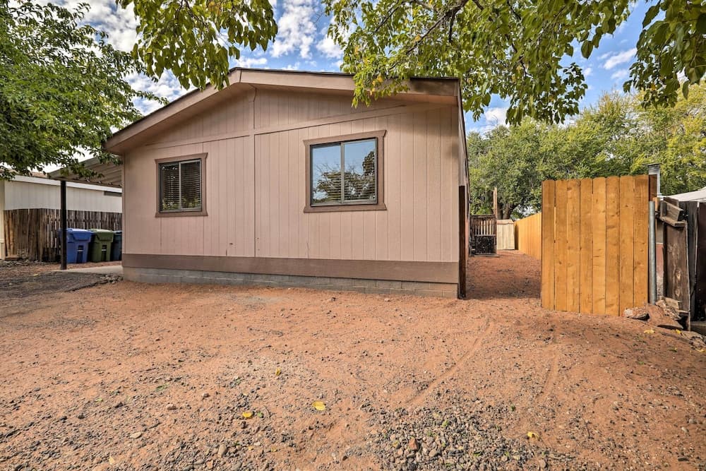 3 Mi to Lake Powell: Page Home w/ Patio & BBQ