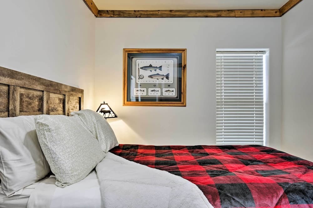 Cozy Teton Valley Escape: Pet Friendly w/ a Fee!