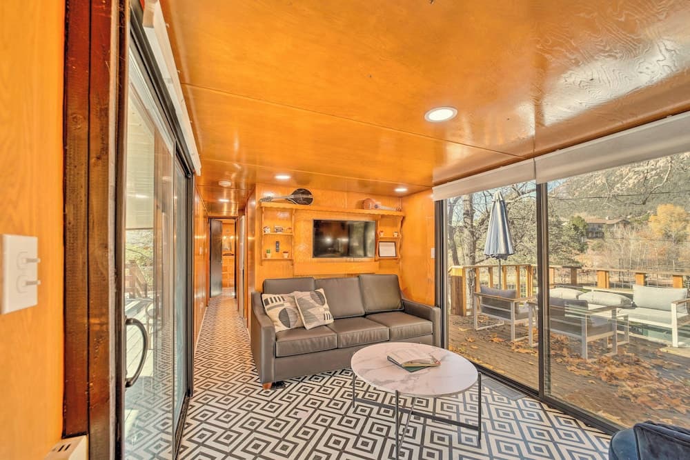 Hot Tub & Deck: Waterfront Escape in Payson!