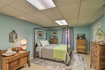 Private Hendersonville Hideaway w/ Fire Pit!