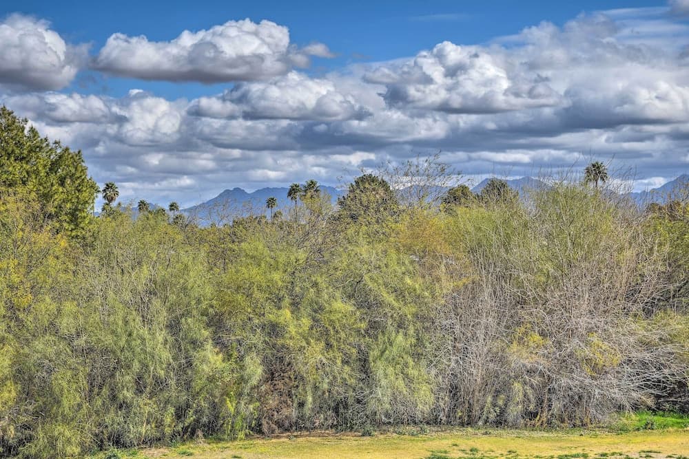 Pool, Hot Tub & Golf Course Views: Scottsdale Home