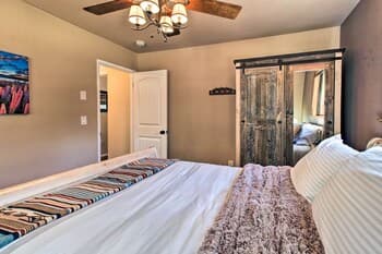 Bright Pinetop Cabin w/ Deck - Pet Friendly!