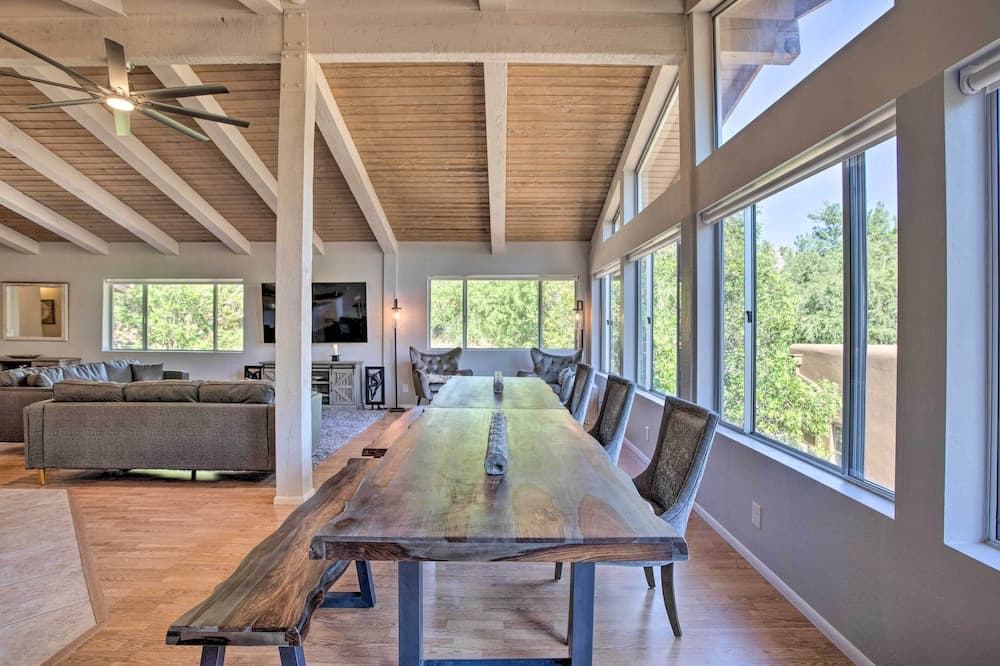 Swim Spa & Private Tavern: Sedona Hideaway!