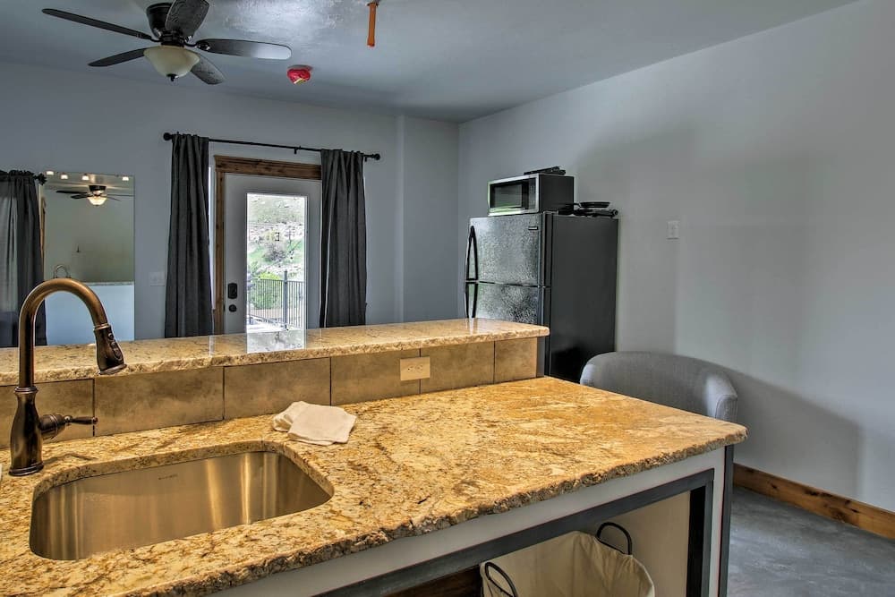 Lava Hot Springs Studio 4-min Walk to Pools!