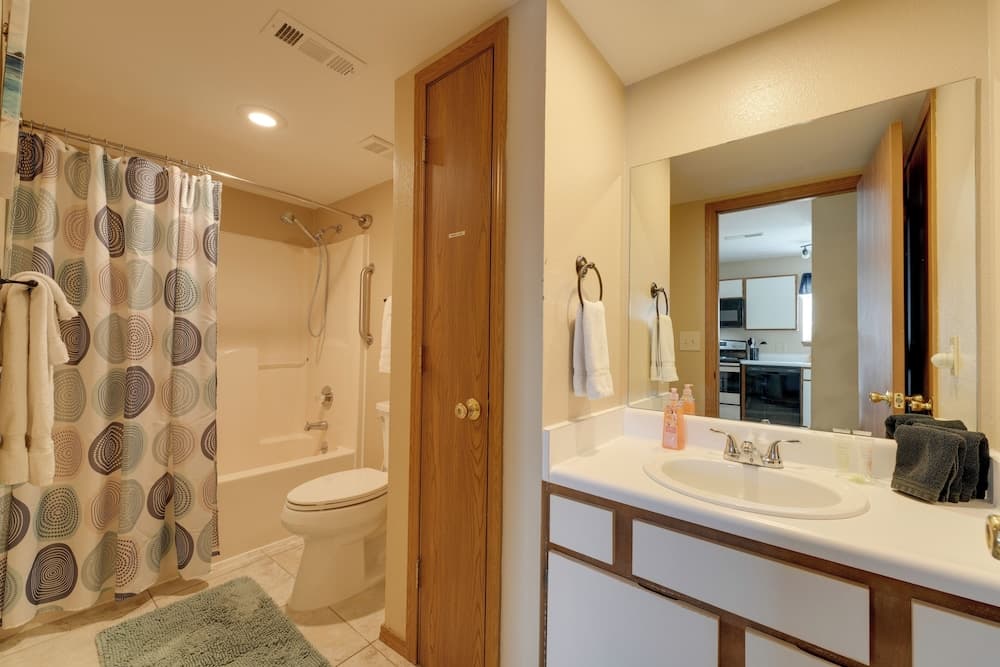 Branson Condo w/ Lake Access + Resort Amenities!