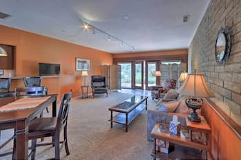 2 Mi to Courthouse Plaza: Prescott Cottage